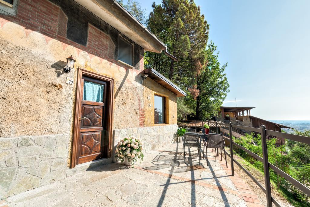 Ippotur Medieval Resort Castelnuovo Magra Exteriör bild