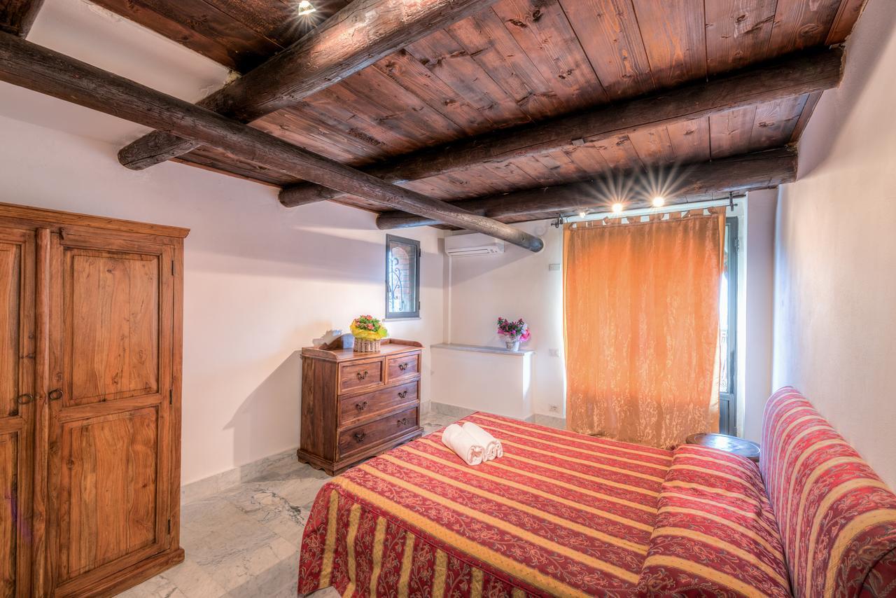 Ippotur Medieval Resort Castelnuovo Magra Exteriör bild