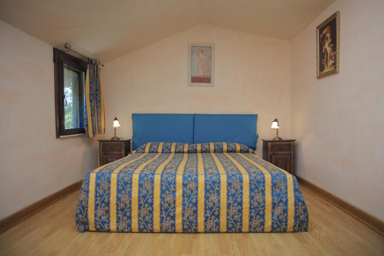 Ippotur Medieval Resort Castelnuovo Magra Exteriör bild